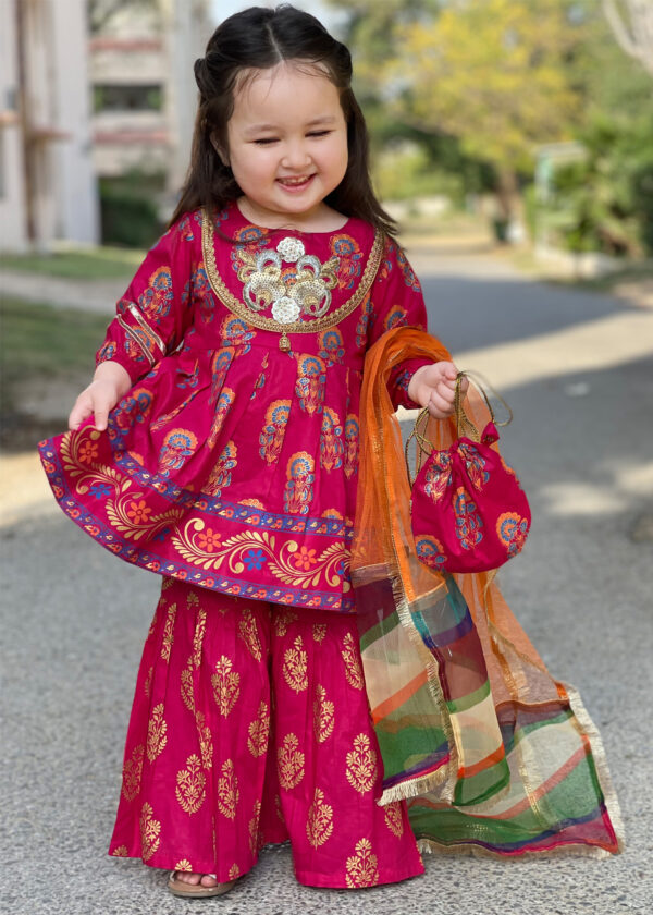 Dahlia - 9-10Y